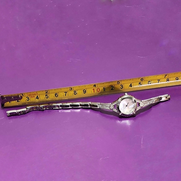 Guess Women's Watch Missing Pin - Picture 6 of 6